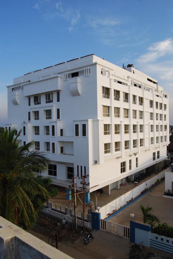 Royal Park Kakinada Hotel Exterior foto